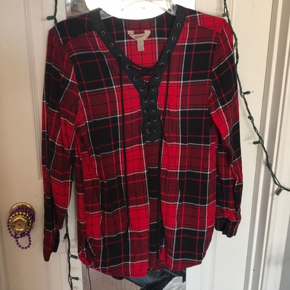 Red/black plaid long sleeve - Picture 1 of 2